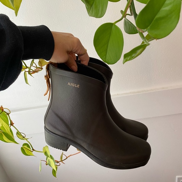 Aigle Miss Juliette Bottillons - size 35 (fit like a 6) - Picture 2 of 4